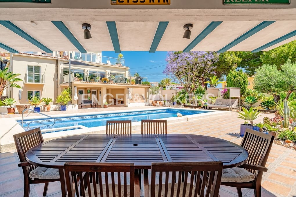 6 soveværelse Villa til salg i Calpe / Calp med swimmingpool garage - € 1.590.000 (Ref: 9127349)