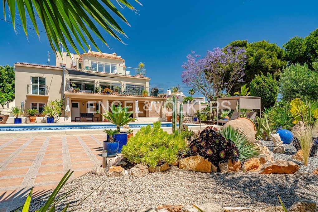 6 soveværelse Villa til salg i Calpe / Calp med swimmingpool garage - € 1.590.000 (Ref: 9127349)