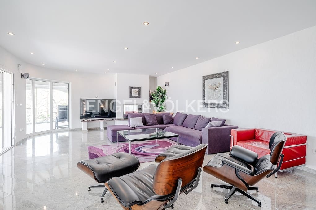 6 soverom Villa til salgs i Calpe / Calp med svømmebasseng garasje - € 1 950 000 (Ref: 9151085)