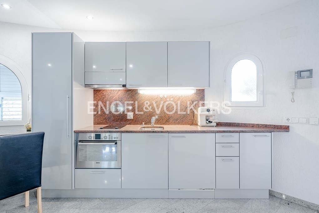 6 soverom Villa til salgs i Calpe / Calp med svømmebasseng garasje - € 1 950 000 (Ref: 9151085)