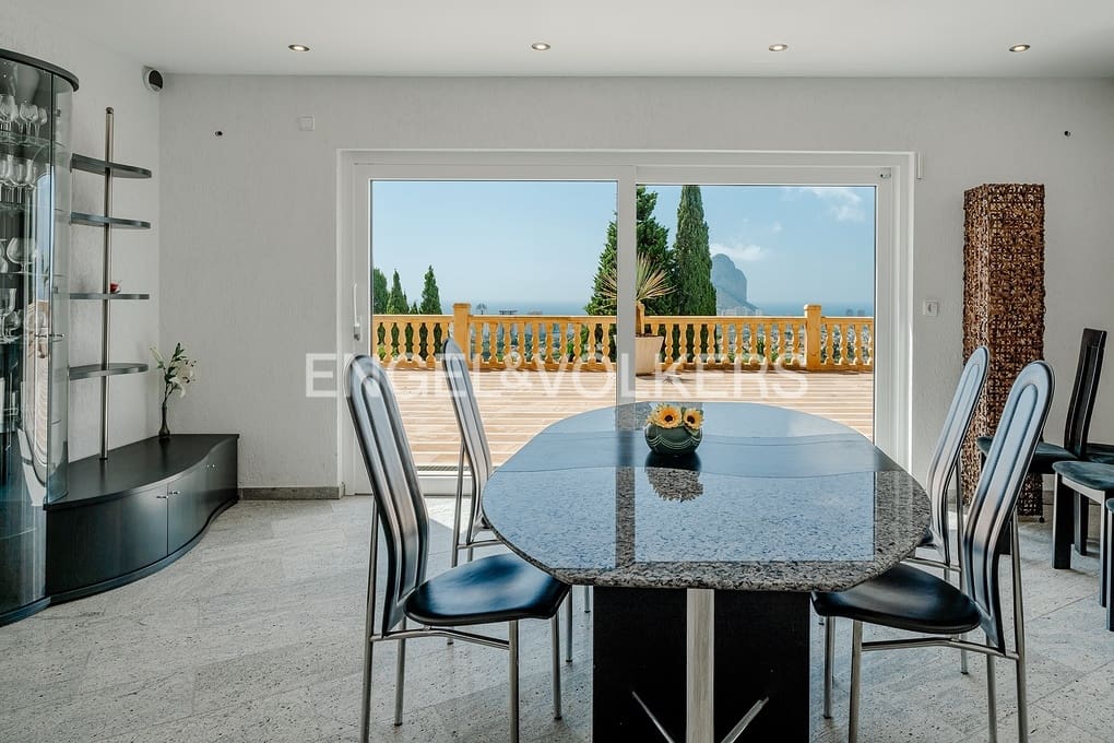 6 soverom Villa til salgs i Calpe / Calp med svømmebasseng garasje - € 1 950 000 (Ref: 9151085)
