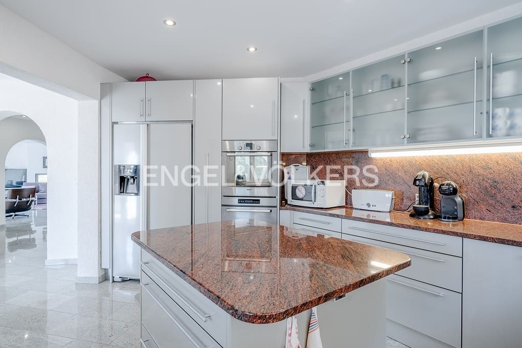 6 soverom Villa til salgs i Calpe / Calp med svømmebasseng garasje - € 1 950 000 (Ref: 9151085)