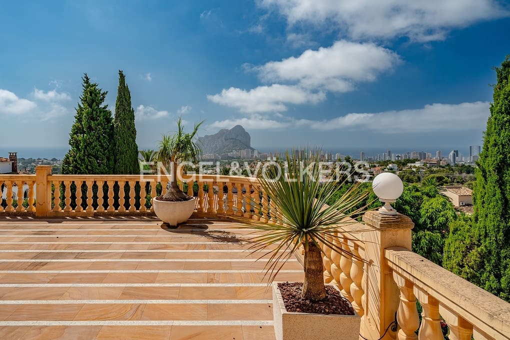 6 soverom Villa til salgs i Calpe / Calp med svømmebasseng garasje - € 1 950 000 (Ref: 9151085)