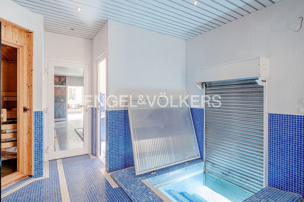 6 soverom Villa til salgs i Calpe / Calp med svømmebasseng garasje - € 1 950 000 (Ref: 9151085)