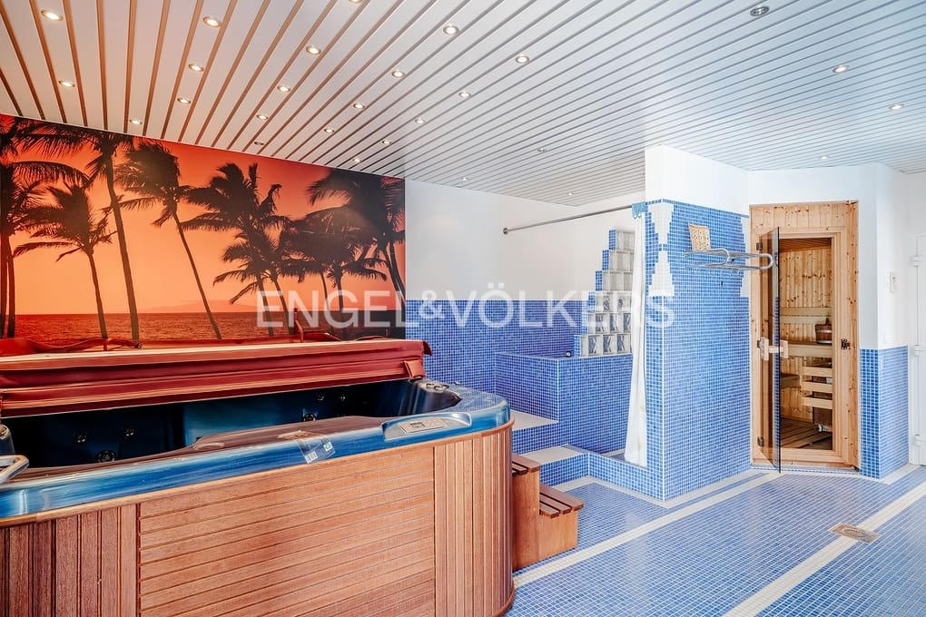 6 soverom Villa til salgs i Calpe / Calp med svømmebasseng garasje - € 1 950 000 (Ref: 9151085)