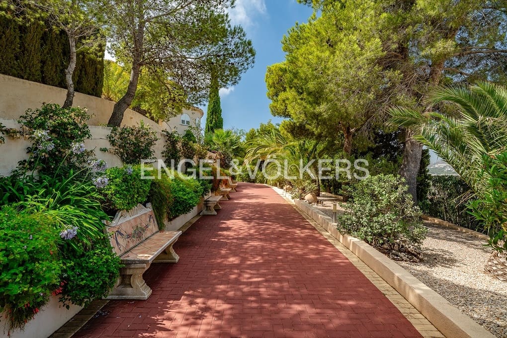 6 soverom Villa til salgs i Calpe / Calp med svømmebasseng garasje - € 1 950 000 (Ref: 9151085)