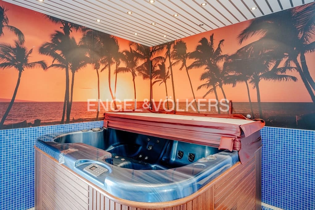 6 soverom Villa til salgs i Calpe / Calp med svømmebasseng garasje - € 1 650 000 (Ref: 9151085)