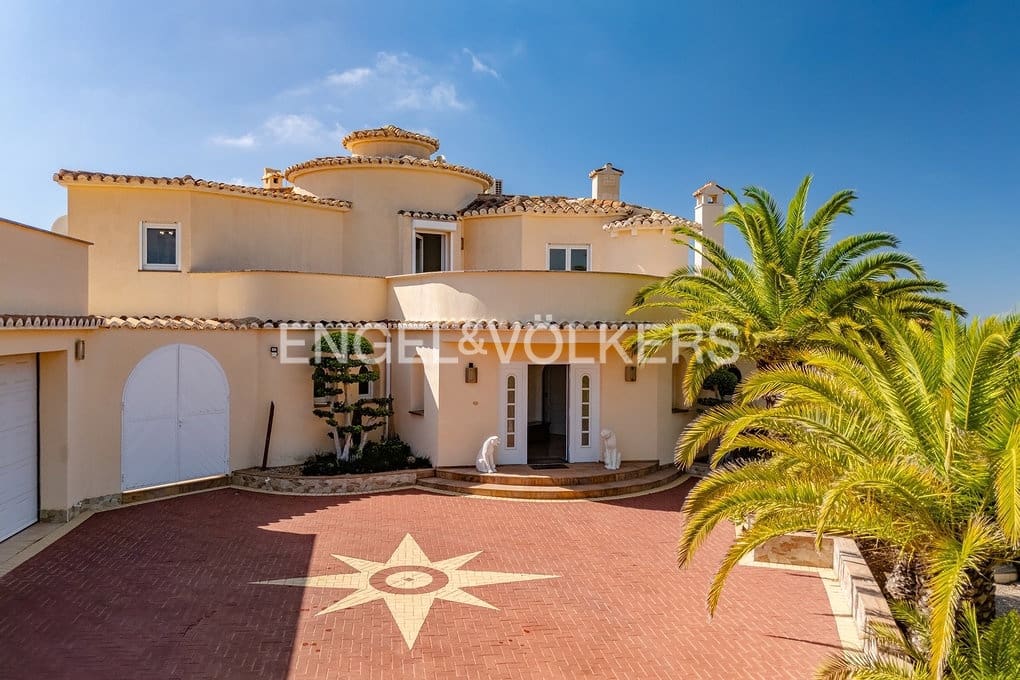 6 soverom Villa til salgs i Calpe / Calp med svømmebasseng garasje - € 1 650 000 (Ref: 9151085)