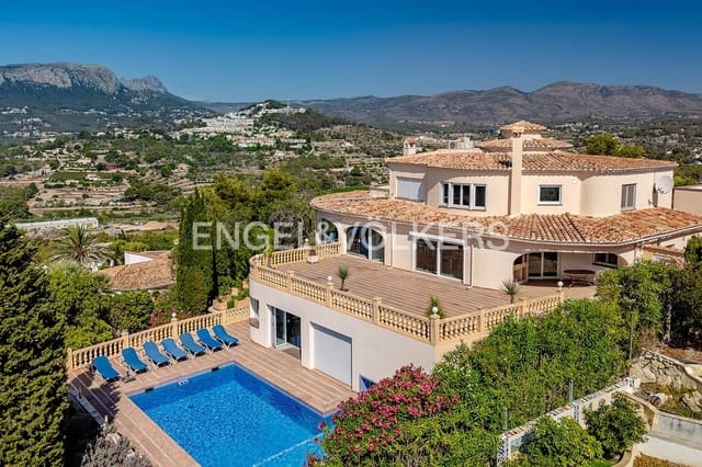 6 Zimmer Villa zu verkaufen in Pueblo, Calpe / Calp mit Pool Garage - 1.650.000 € (Ref: 9151085)