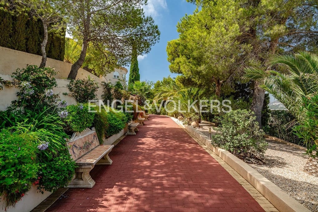 6 soverom Villa til salgs i Calpe / Calp med svømmebasseng garasje - € 1 650 000 (Ref: 9151085)