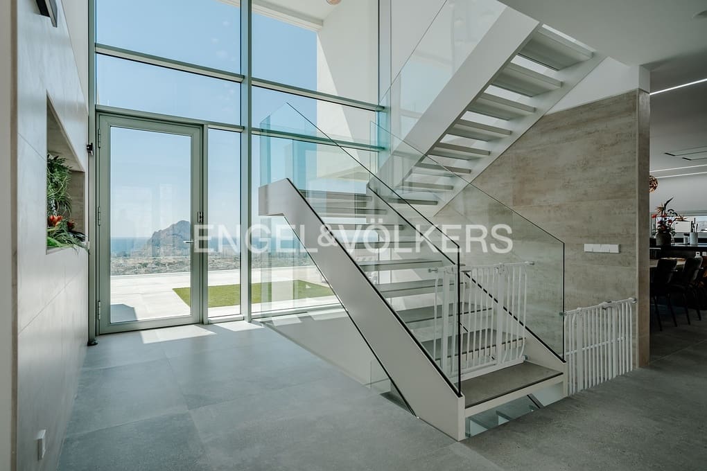 4 soveværelse Villa til salg i Calpe / Calp med swimmingpool garage - € 2.825.000 (Ref: 9153347)