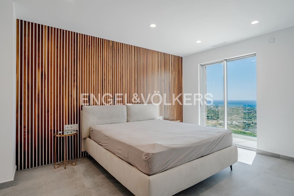 4 soveværelse Villa til salg i Calpe / Calp med swimmingpool garage - € 2.825.000 (Ref: 9153347)