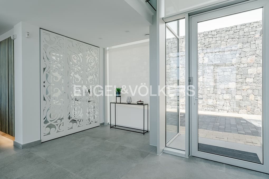 4 soveværelse Villa til salg i Calpe / Calp med swimmingpool garage - € 2.825.000 (Ref: 9153347)