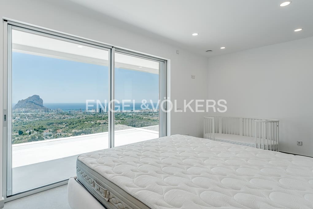 4 soveværelse Villa til salg i Calpe / Calp med swimmingpool garage - € 2.825.000 (Ref: 9153347)