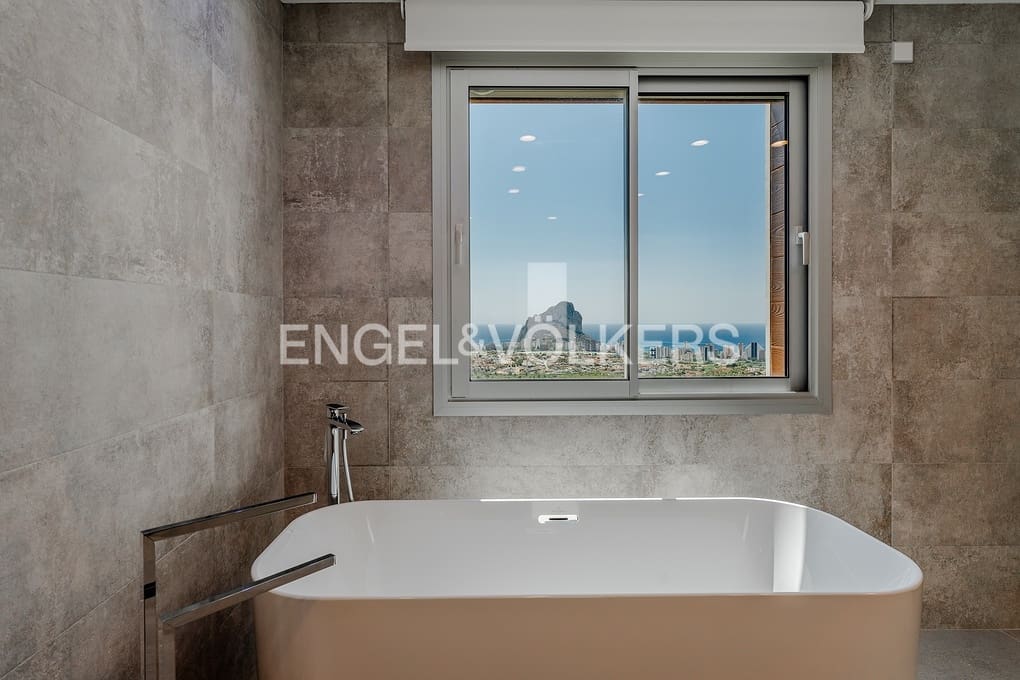 4 soveværelse Villa til salg i Calpe / Calp med swimmingpool garage - € 2.825.000 (Ref: 9153347)