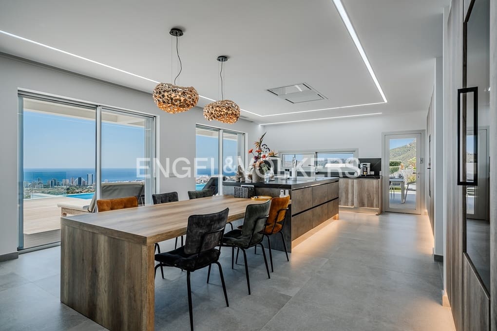 4 soveværelse Villa til salg i Calpe / Calp med swimmingpool garage - € 2.825.000 (Ref: 9153347)