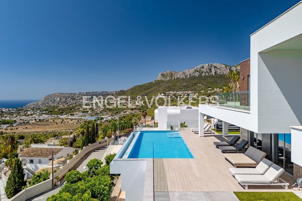 4 soveværelse Villa til salg i Calpe / Calp med swimmingpool garage - € 2.825.000 (Ref: 9153347)