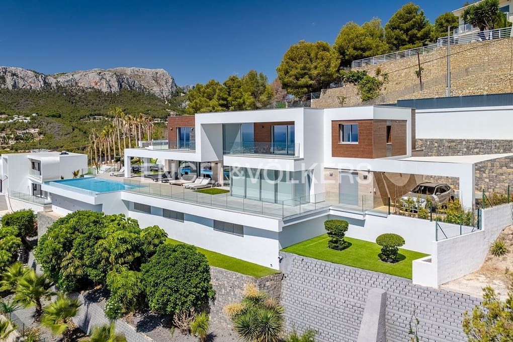 4 soveværelse Villa til salg i Calpe / Calp med swimmingpool garage - € 2.825.000 (Ref: 9153347)