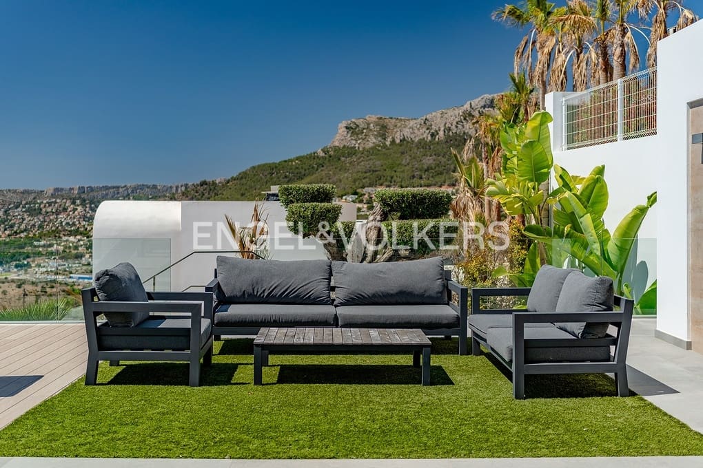 4 soveværelse Villa til salg i Calpe / Calp med swimmingpool garage - € 2.825.000 (Ref: 9153347)