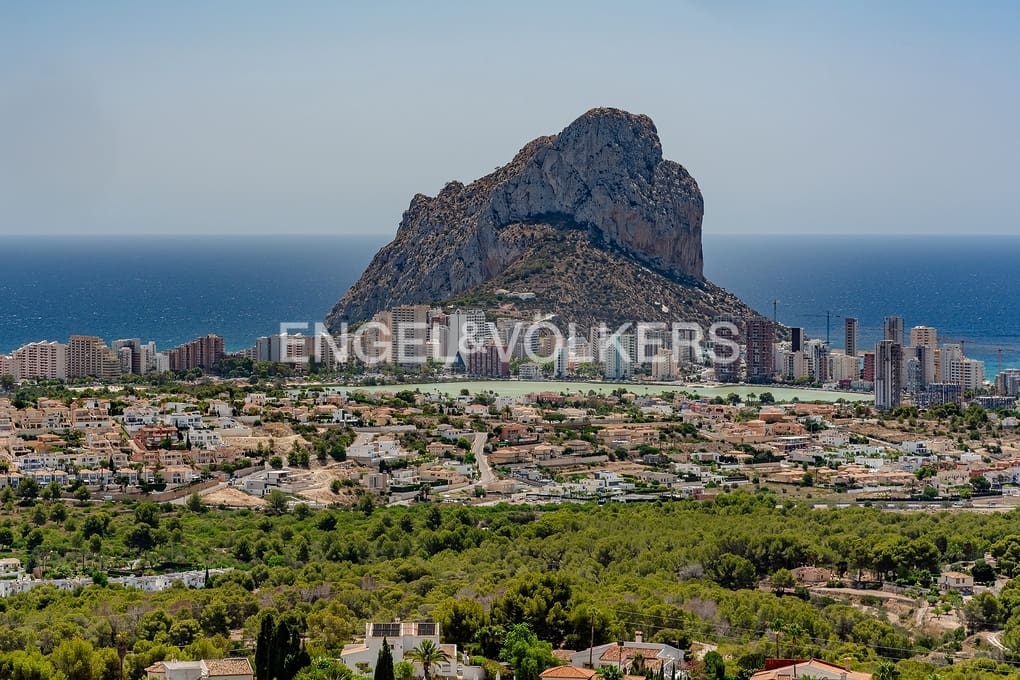 4 soveværelse Villa til salg i Calpe / Calp med swimmingpool garage - € 2.825.000 (Ref: 9153347)