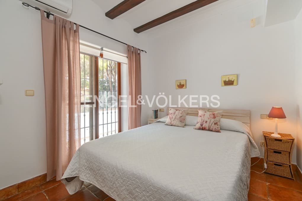 6 soverom Villa til salgs i Benissa med svømmebasseng garasje - € 1 050 000 (Ref: 9168388)