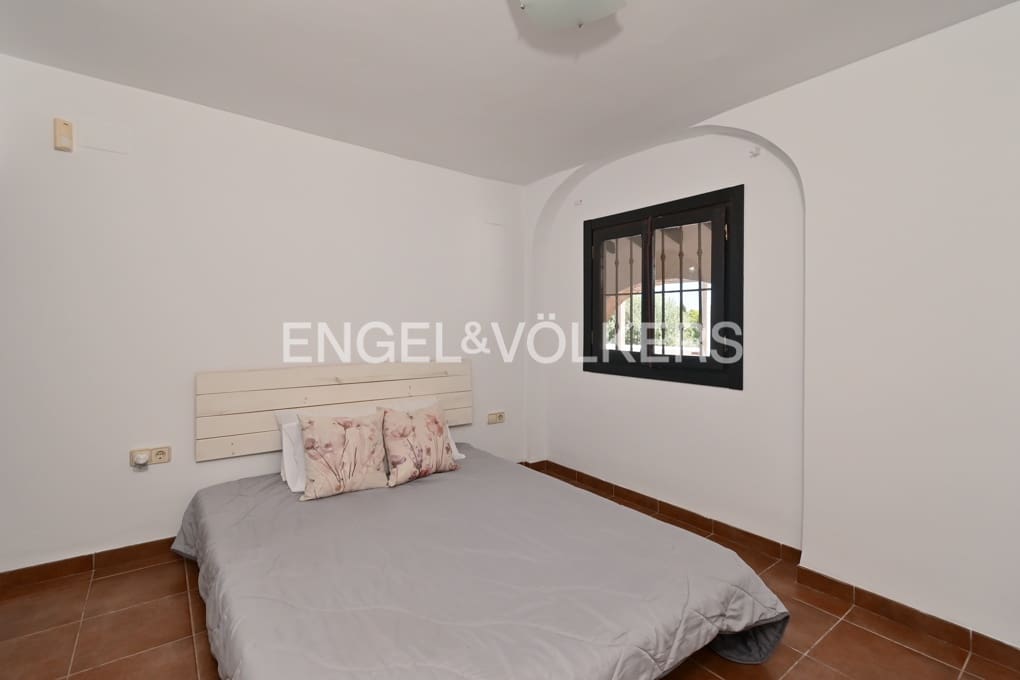 6 soverom Villa til salgs i Benissa med svømmebasseng garasje - € 1 050 000 (Ref: 9168388)