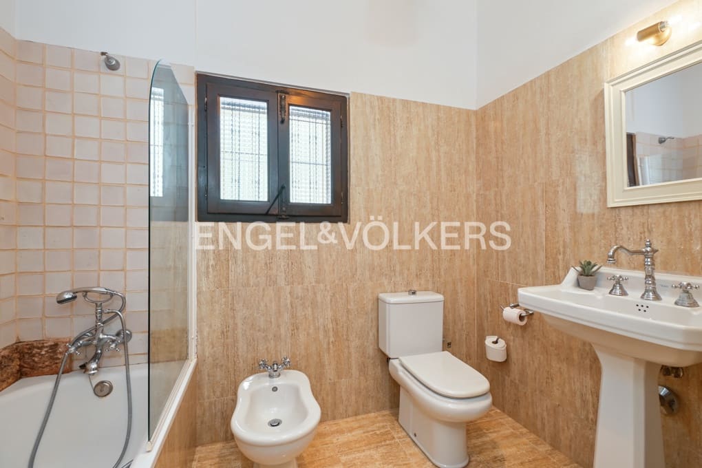 6 soverom Villa til salgs i Benissa med svømmebasseng garasje - € 1 050 000 (Ref: 9168388)