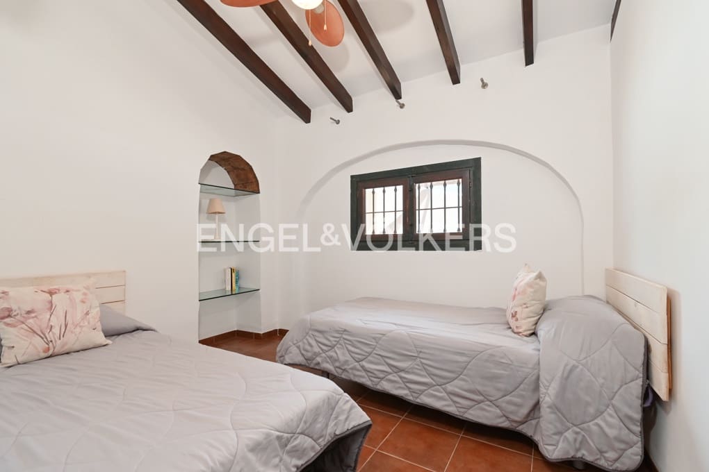 6 soverom Villa til salgs i Benissa med svømmebasseng garasje - € 1 050 000 (Ref: 9168388)