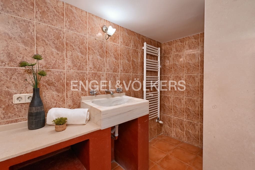 6 soverom Villa til salgs i Benissa med svømmebasseng garasje - € 1 050 000 (Ref: 9168388)