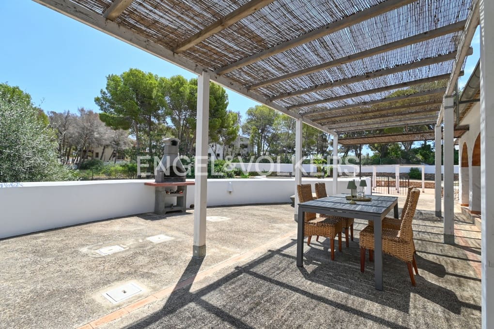 6 soverom Villa til salgs i Benissa med svømmebasseng garasje - € 1 050 000 (Ref: 9168388)