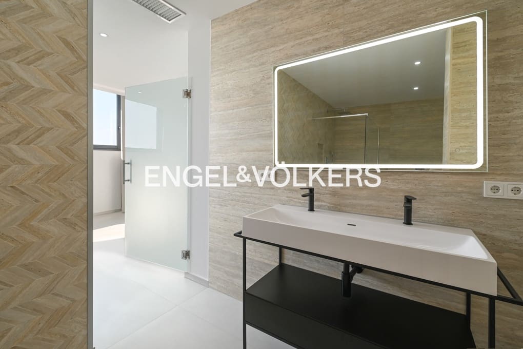 9 makuuhuone Huvila myytävänä paikassa Benissa mukana uima-altaan 
autotalli - 4 200 000 € (Ref: 9175587)