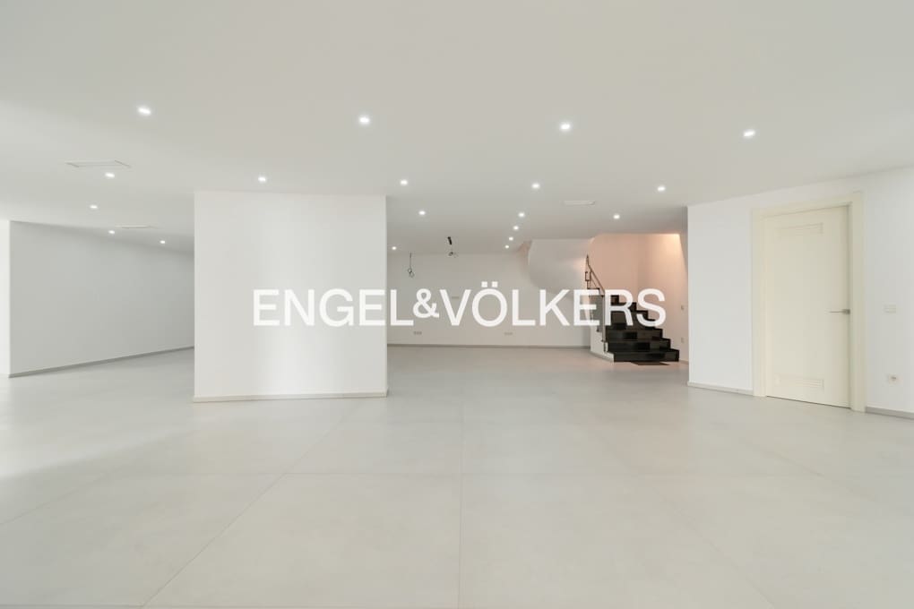 9 makuuhuone Huvila myytävänä paikassa Benissa mukana uima-altaan 
autotalli - 4 200 000 € (Ref: 9175587)