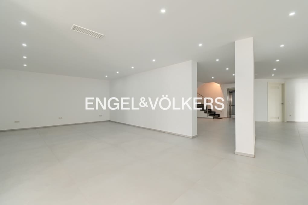 9 makuuhuone Huvila myytävänä paikassa Benissa mukana uima-altaan 
autotalli - 4 200 000 € (Ref: 9175587)