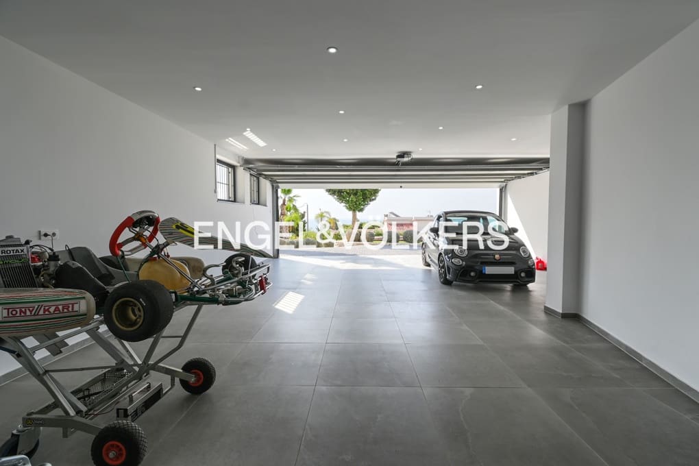 9 makuuhuone Huvila myytävänä paikassa Benissa mukana uima-altaan 
autotalli - 4 200 000 € (Ref: 9175587)