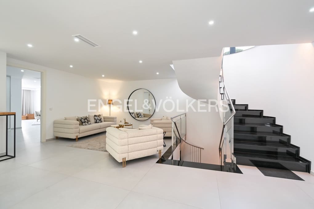 9 makuuhuone Huvila myytävänä paikassa Benissa mukana uima-altaan 
autotalli - 4 200 000 € (Ref: 9175587)