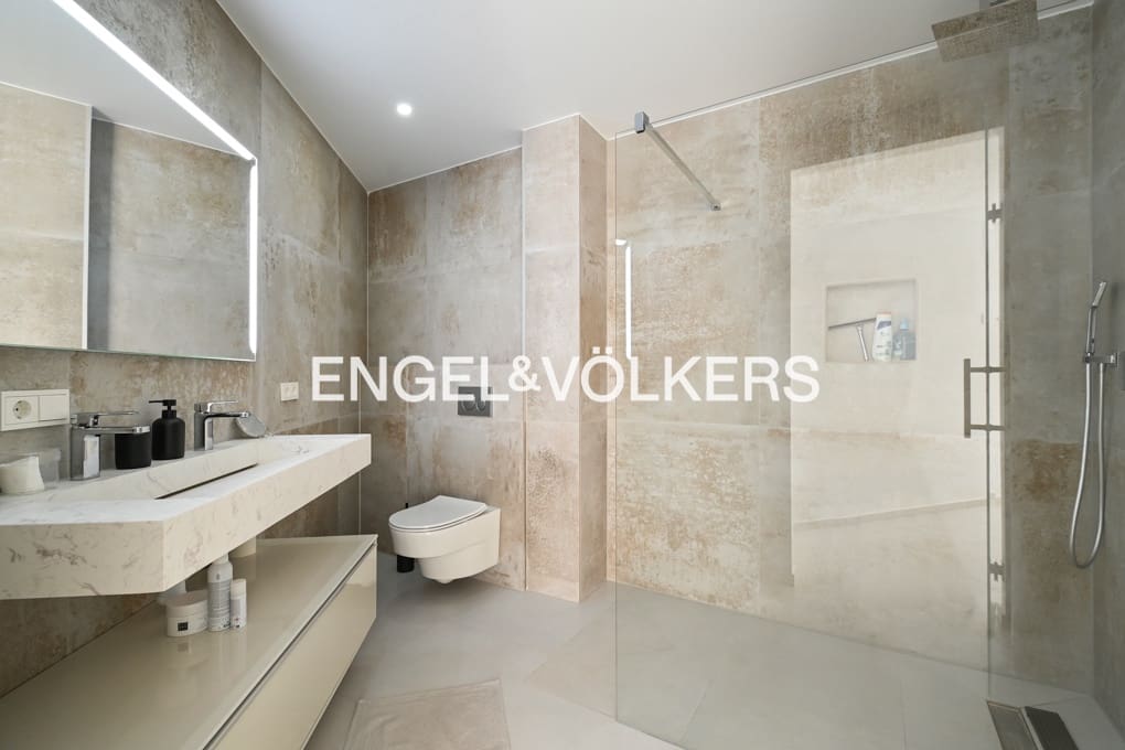 9 makuuhuone Huvila myytävänä paikassa Benissa mukana uima-altaan 
autotalli - 4 200 000 € (Ref: 9175587)