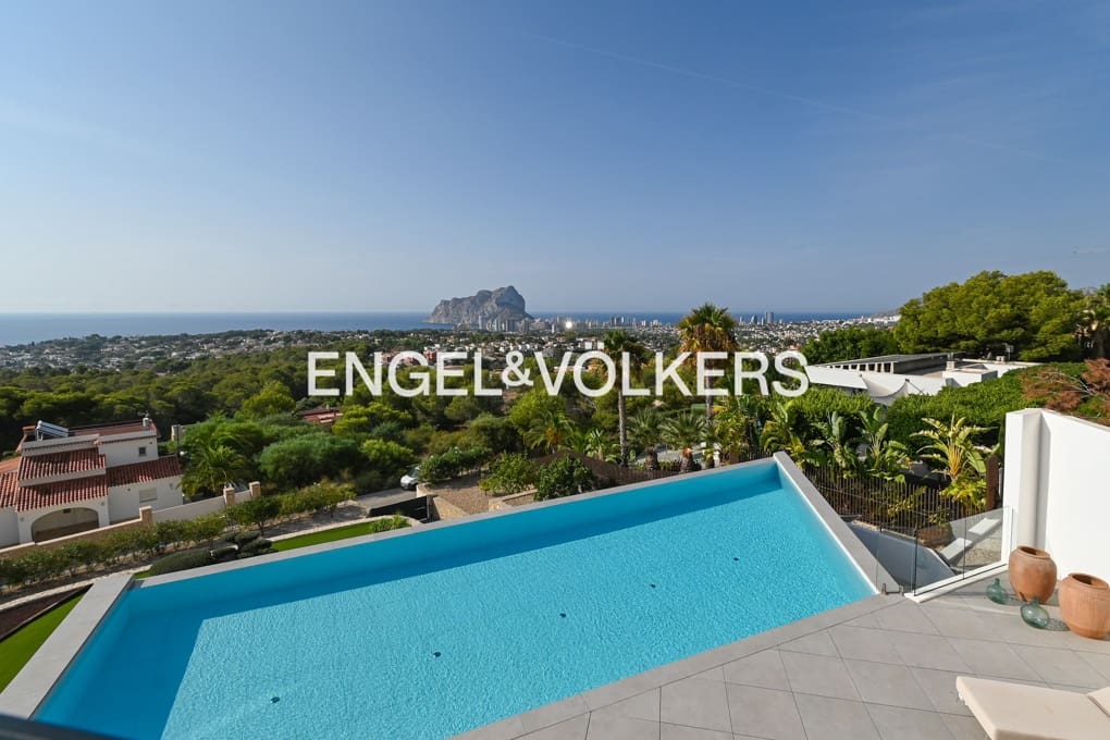 9 makuuhuone Huvila myytävänä paikassa Benissa mukana uima-altaan 
autotalli - 4 200 000 € (Ref: 9175587)