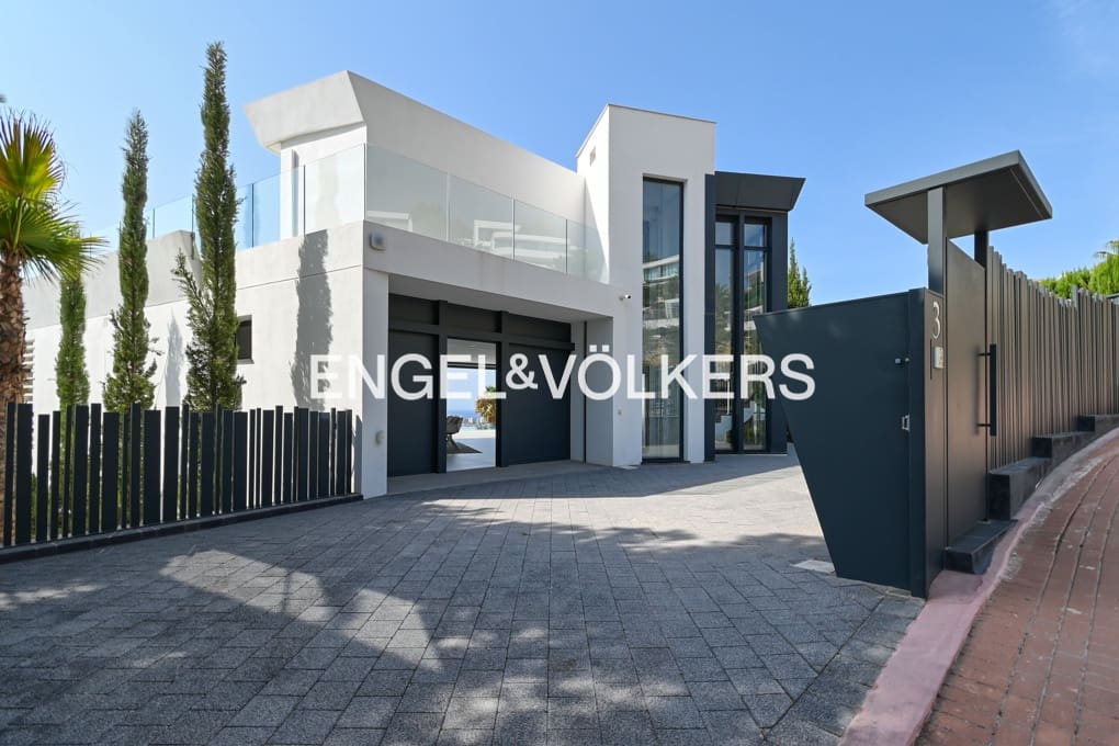 9 makuuhuone Huvila myytävänä paikassa Benissa mukana uima-altaan 
autotalli - 4 200 000 € (Ref: 9175587)