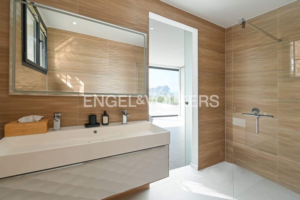 9 makuuhuone Huvila myytävänä paikassa Benissa mukana uima-altaan 
autotalli - 4 200 000 € (Ref: 9175587)