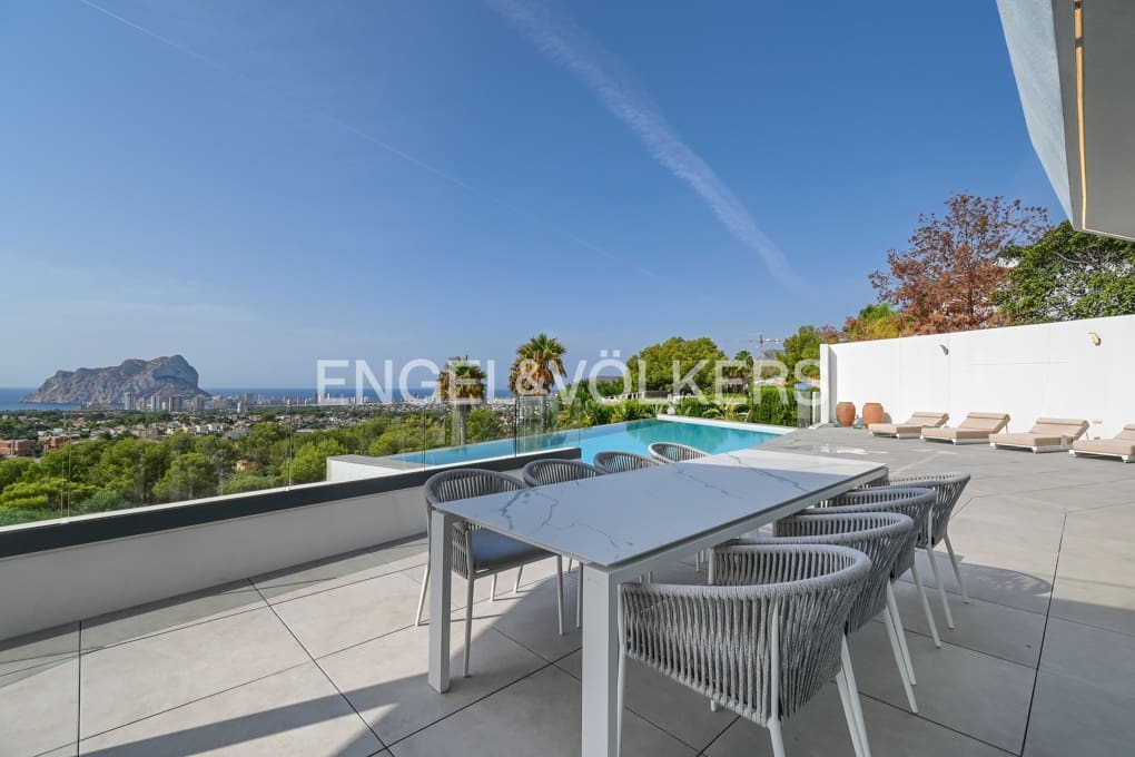 9 makuuhuone Huvila myytävänä paikassa Benissa mukana uima-altaan 
autotalli - 4 200 000 € (Ref: 9175587)