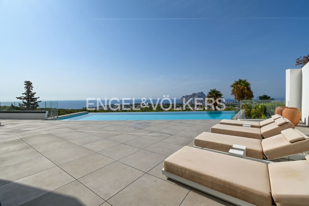 9 makuuhuone Huvila myytävänä paikassa Benissa mukana uima-altaan 
autotalli - 4 200 000 € (Ref: 9175587)