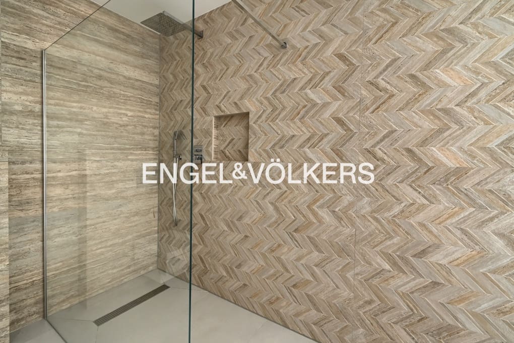 9 makuuhuone Huvila myytävänä paikassa Benissa mukana uima-altaan 
autotalli - 4 200 000 € (Ref: 9175587)