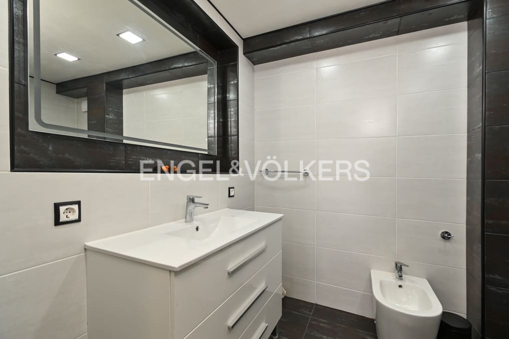 5 quarto Moradia para venda em Calpe / Calp com piscina garagem - 890 000 € (Ref: 9186051)