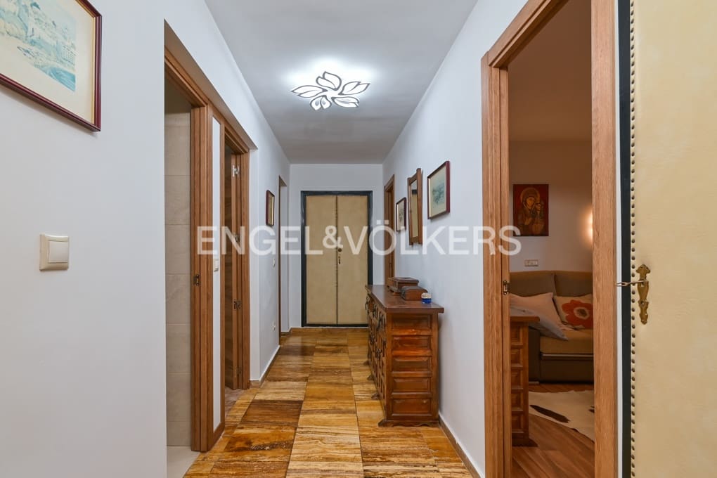 5 quarto Moradia para venda em Calpe / Calp com piscina garagem - 890 000 € (Ref: 9186051)