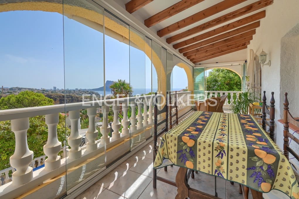 5 quarto Moradia para venda em Calpe / Calp com piscina garagem - 890 000 € (Ref: 9186051)