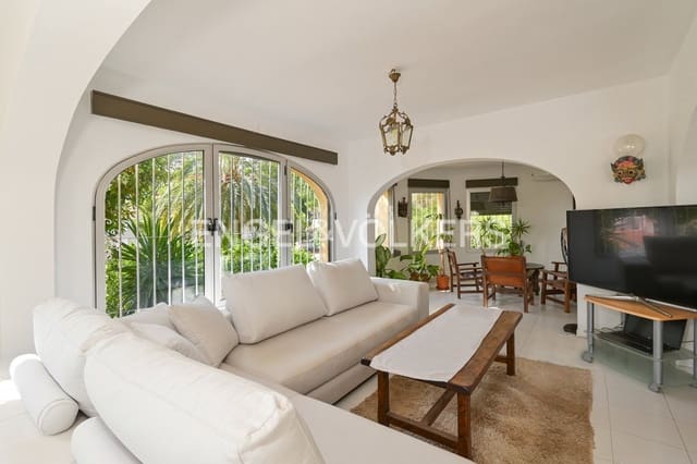 5 sovrum Villa till salu i Pueblo, Calpe / Calp med pool garage - 890 000 € (Ref: 9186051)