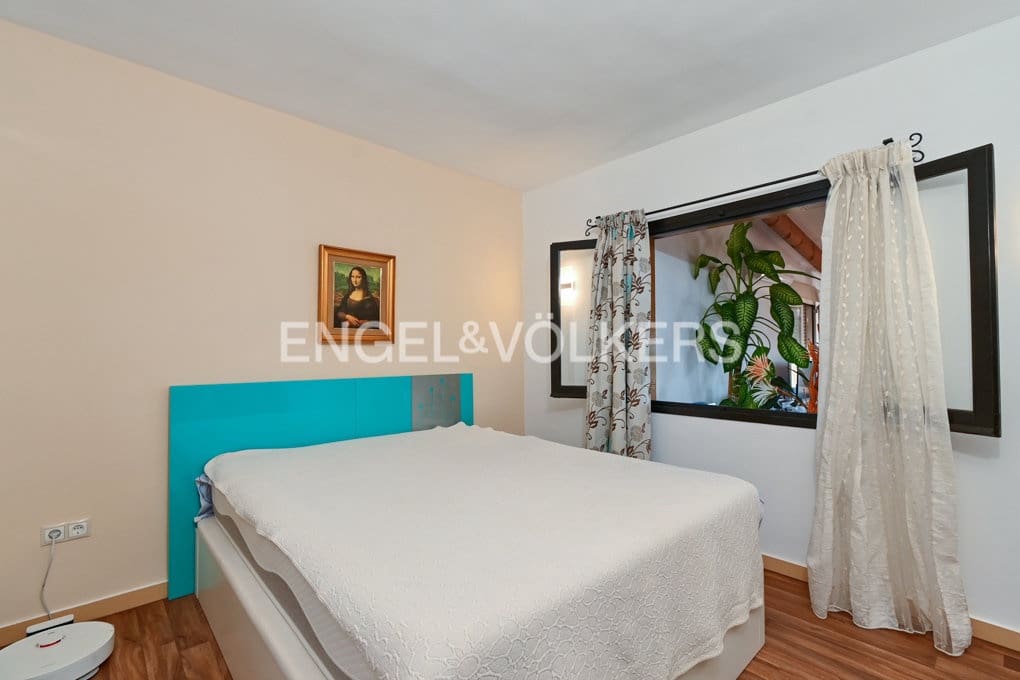 5 bedroom Villa for sale in Calpe / Calp with pool garage - € 890,000 (Ref: 9186051)