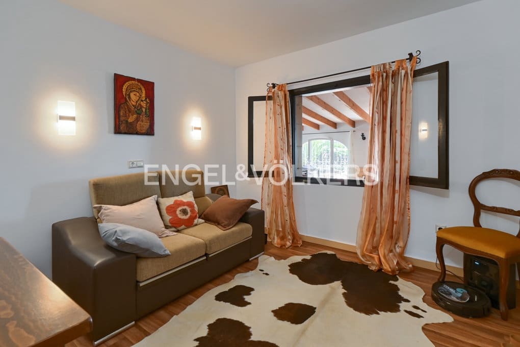 5 bedroom Villa for sale in Calpe / Calp with pool garage - € 890,000 (Ref: 9186051)