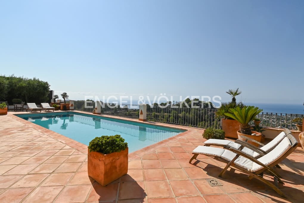 4 soverom Villa til salgs i Moraira med svømmebasseng garasje - € 1 999 000 (Ref: 9186498)