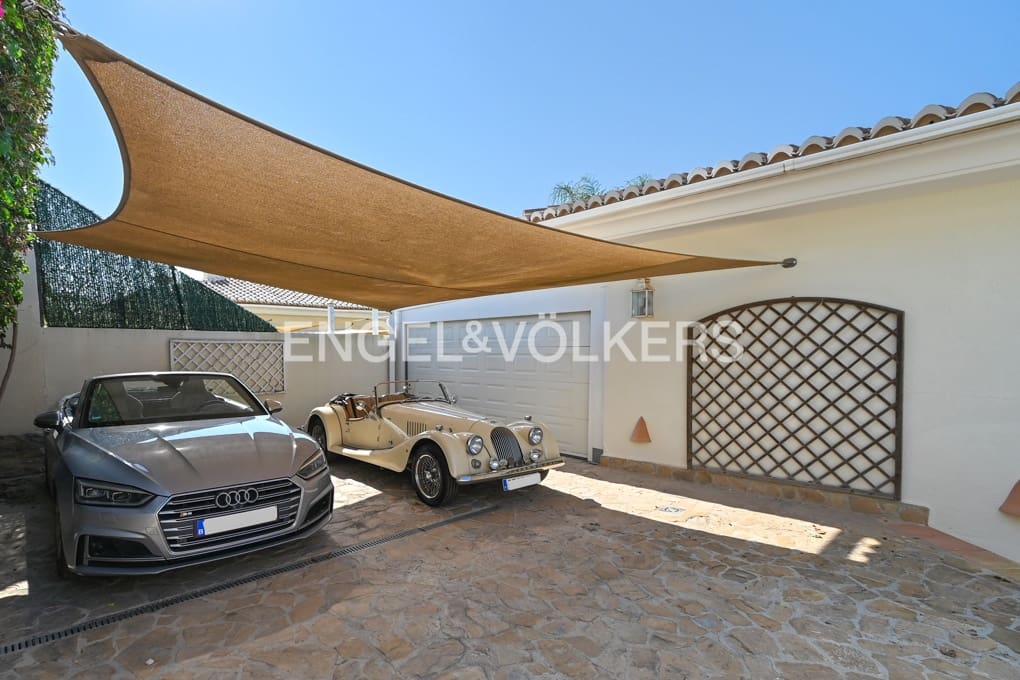 4 soverom Villa til salgs i Moraira med svømmebasseng garasje - € 1 999 000 (Ref: 9186498)